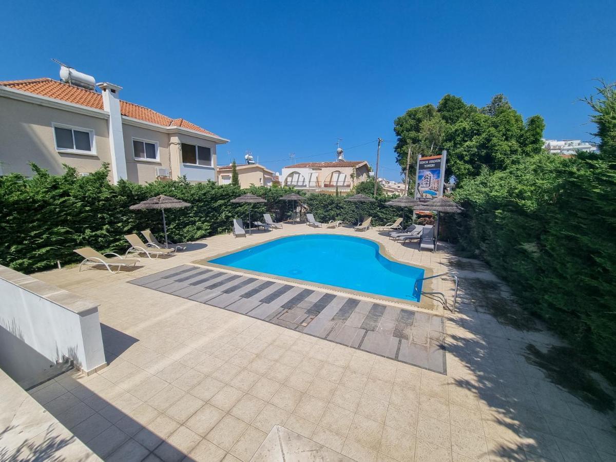 Shades Of Blue Apartment Larnaca Buitenkant foto
